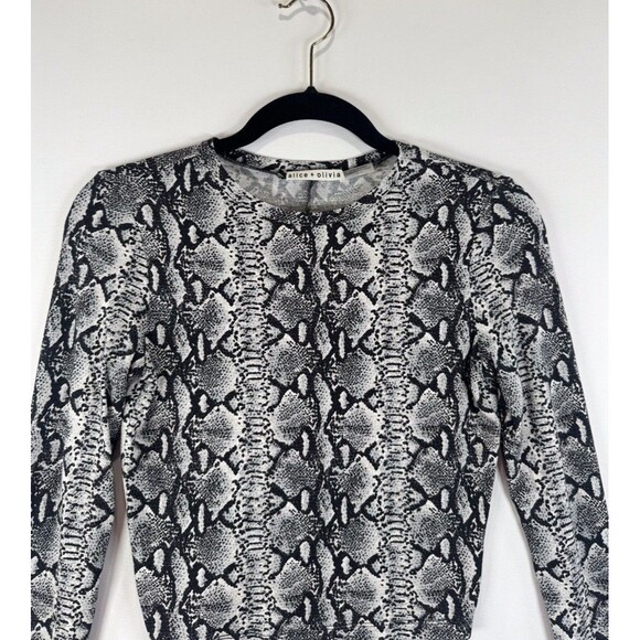 Alice + Olivia Womens Top Gray Delaina Snakeskin Print Cropped Long Sleeve XS - Picture 7 of 12